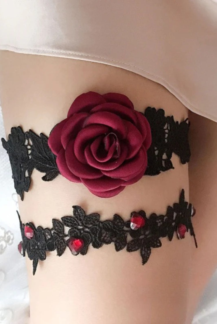 Red Rose Bridal Thigh Garter Set