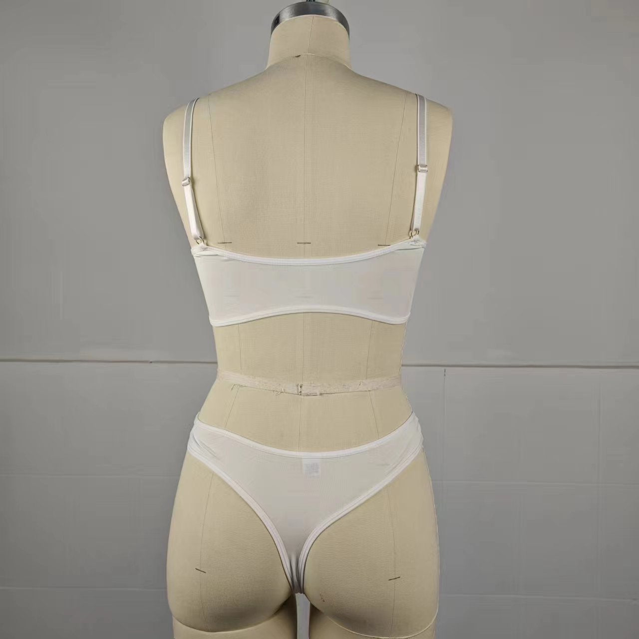 Women's Sexy Backless Lingerie Set with Thong